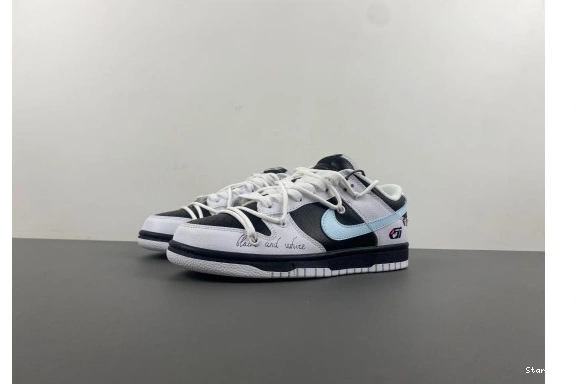Reverse Nike Panda Dunk  FD9064-011 Low 0202